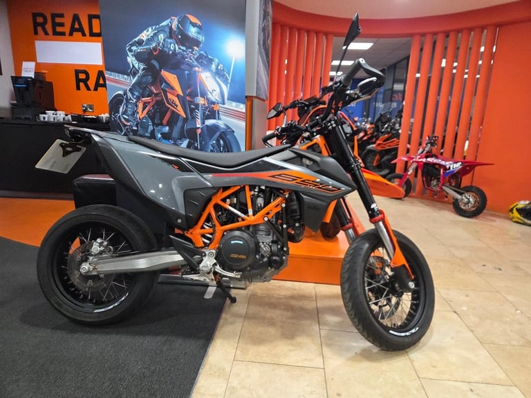 image for 2022 KTM 690 SMC-R