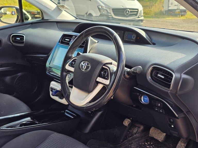 2018 Toyota Prius 1.8 VVT 8.8kWh Business Edition Plus Hatchback 5dr Petrol Plug-in Hybrid CV Hat...