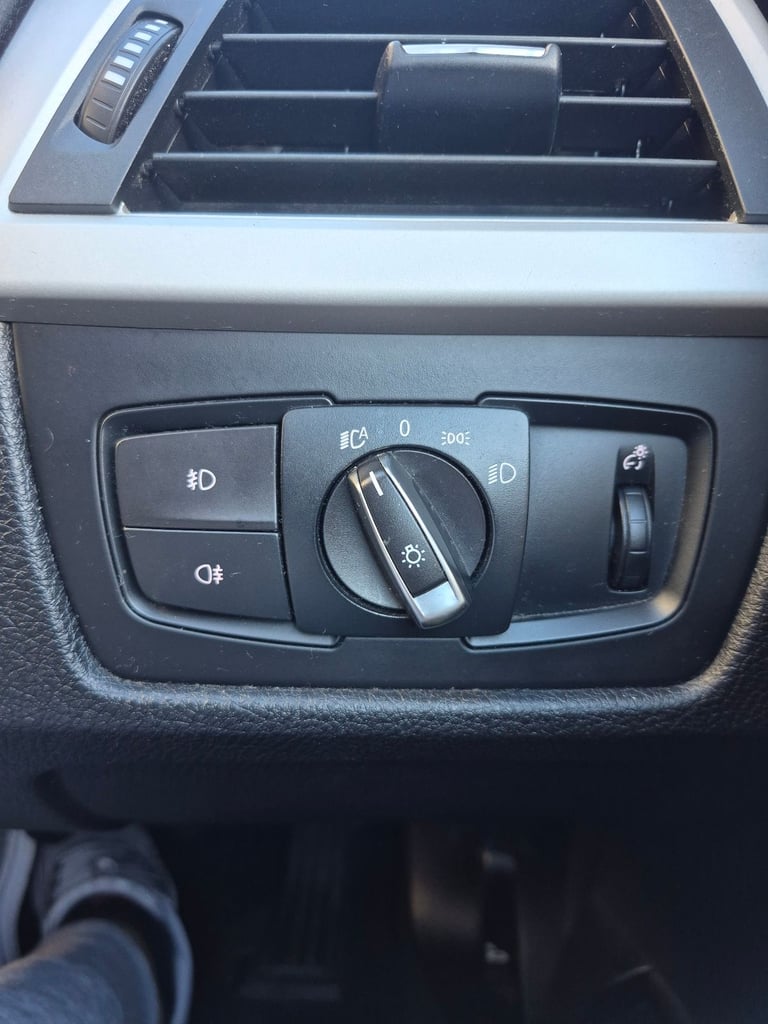 BMW, 3 SERIES, Saloon, 2012, Manual, 1995 (cc), 4 doors