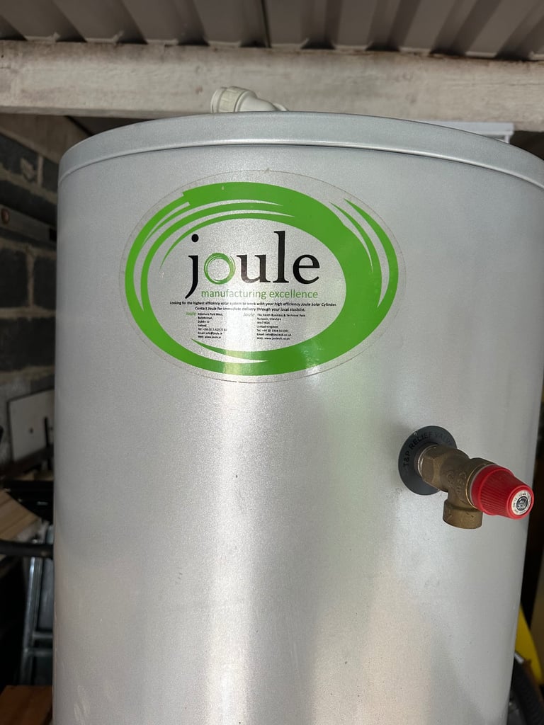 Unvented hot water cylinder 