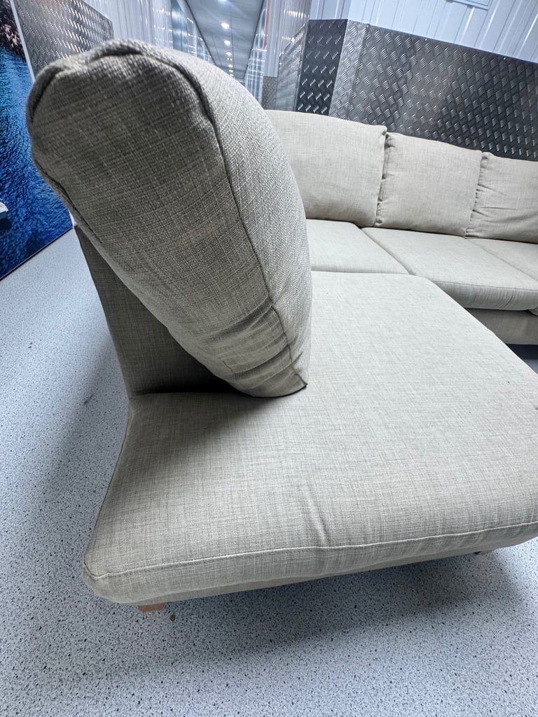 🚚 FREE DELIVERY- Beige Corner Sofa