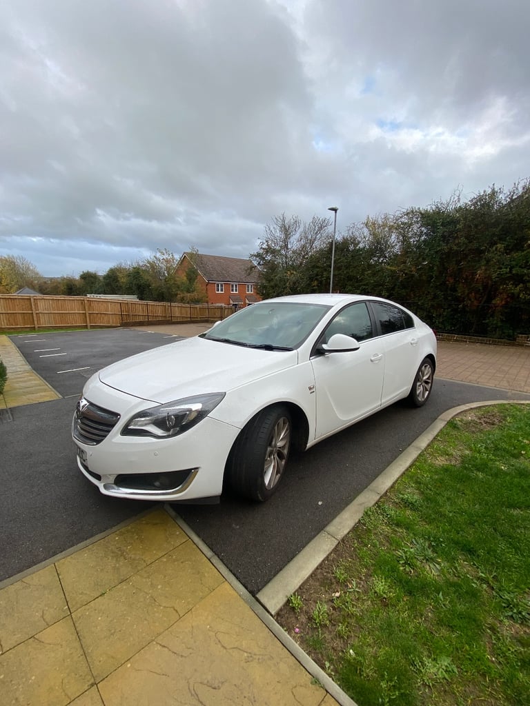 image for Vauxhall, INSIGNIA, Hatchback, 2014, Manual, 1956 (cc), 5 doors