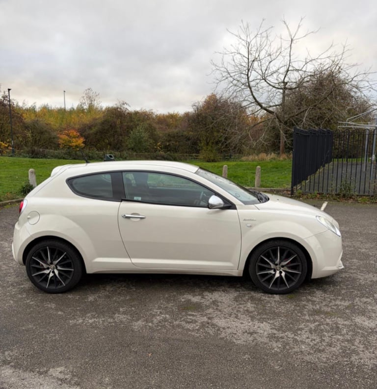 Alfa Romeo, MITO, Hatchback, 2013, Manual, 875 (cc), 3 doors