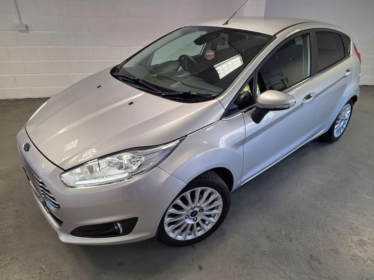  Ford Fiesta 1.6 Titanium Powershift Euro 5 5dr Petrol Automatic