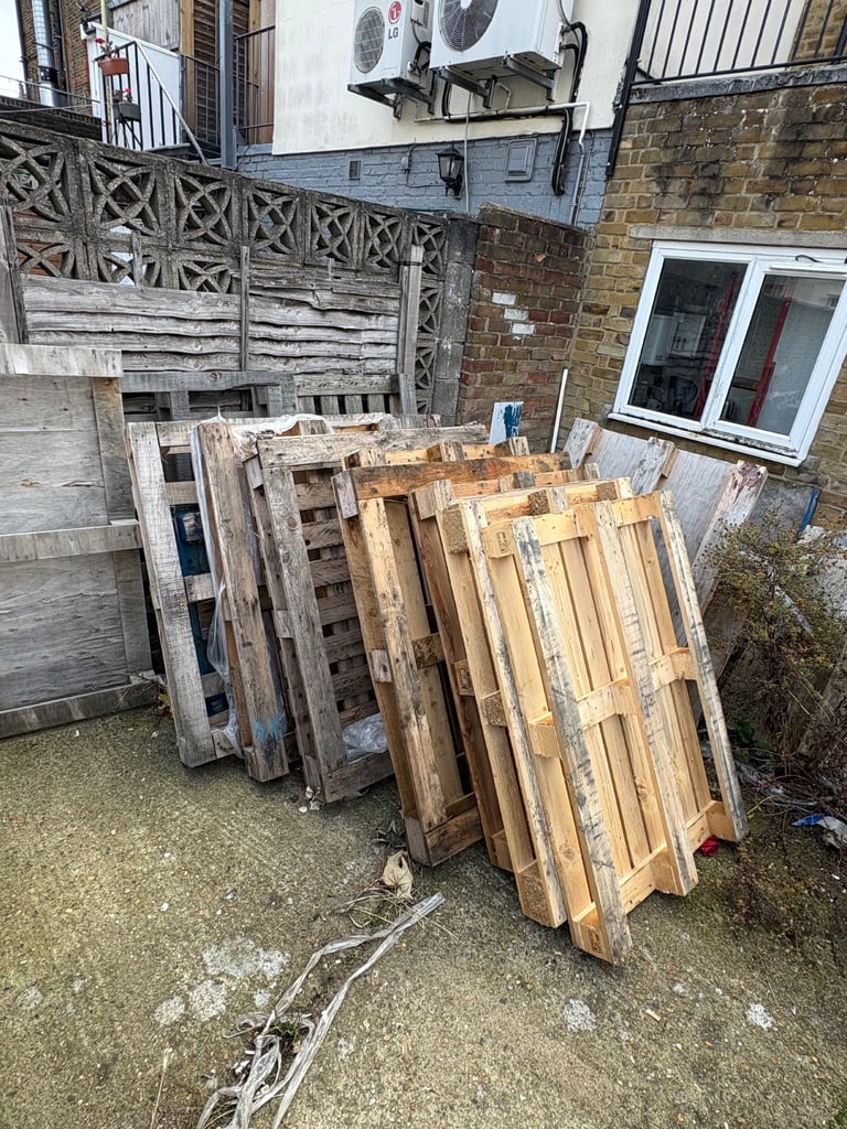 FREE pallets 