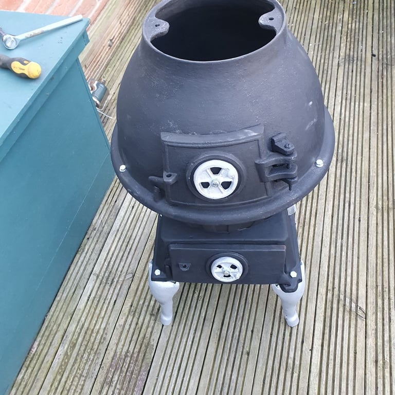 Pot belly cast iron stove 