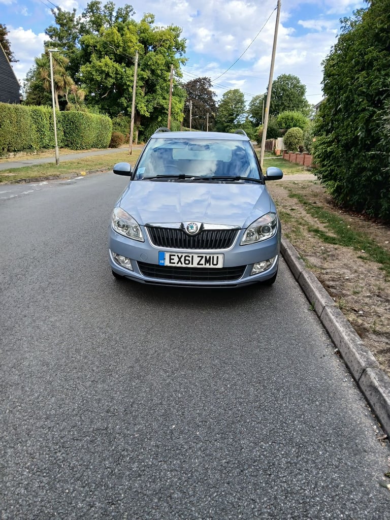 2011 skoda fabia estate 20 rd tax 1250