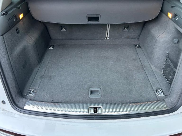 Audi, Q5,tdi quat Estate, 2015, Auto,tiptronic , flippers on stering 1968 (cc), 5 doorsvw merc