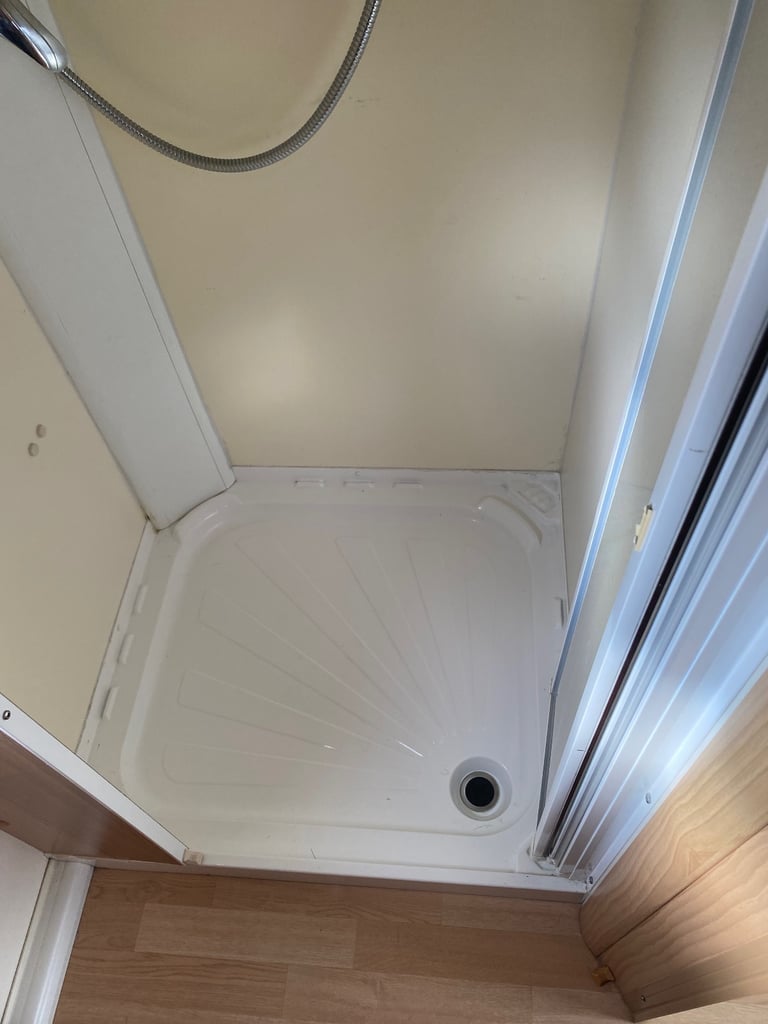 Bailey Orion 400/2  2012 in  nice condition 