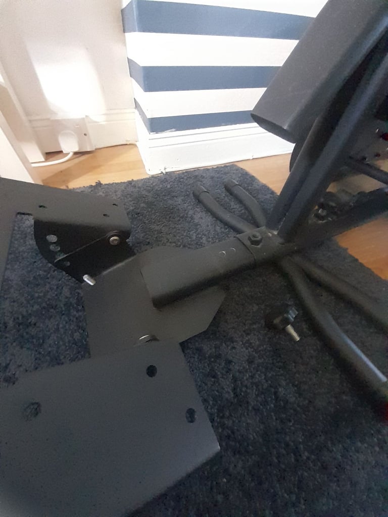 Gaming chair + ferarri 458 steering wheel