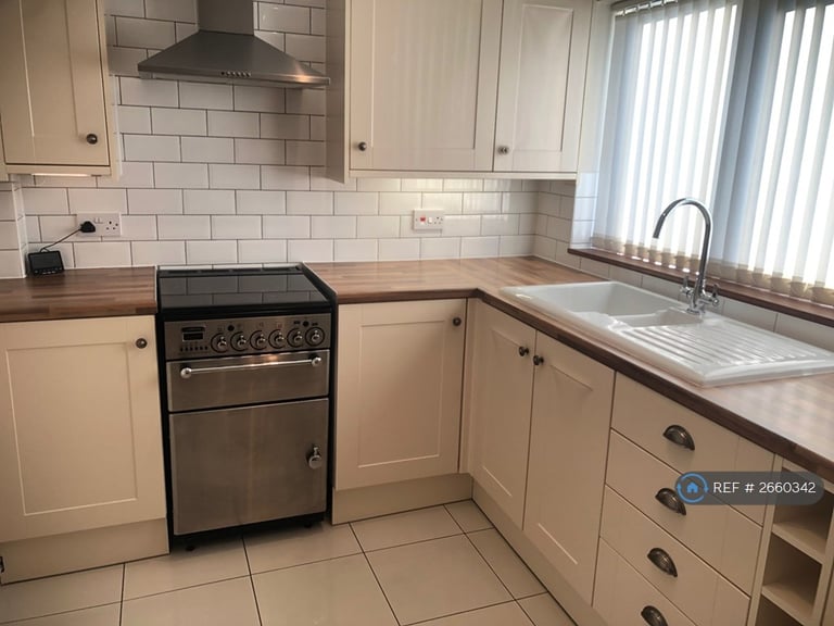 3 bedroom house in Rivehall Avenue, Welton, Lincoln, LN2 (3 bed) (#2660342)