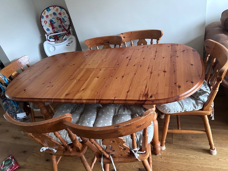 Pine dining table 