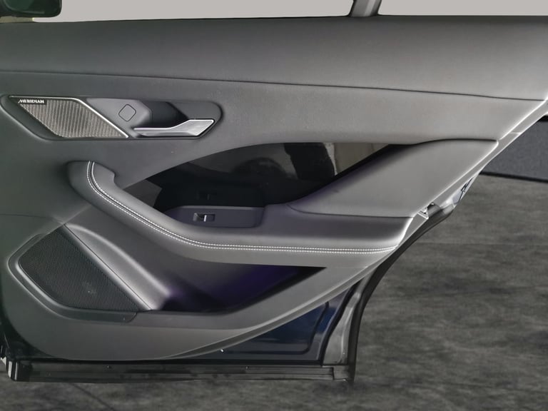 2024 Jaguar I-Pace 400 90kWh R-Dynamic HSE Black SUV 5dr Electric Auto 4WD (400 ps) - HEAT AND Su...