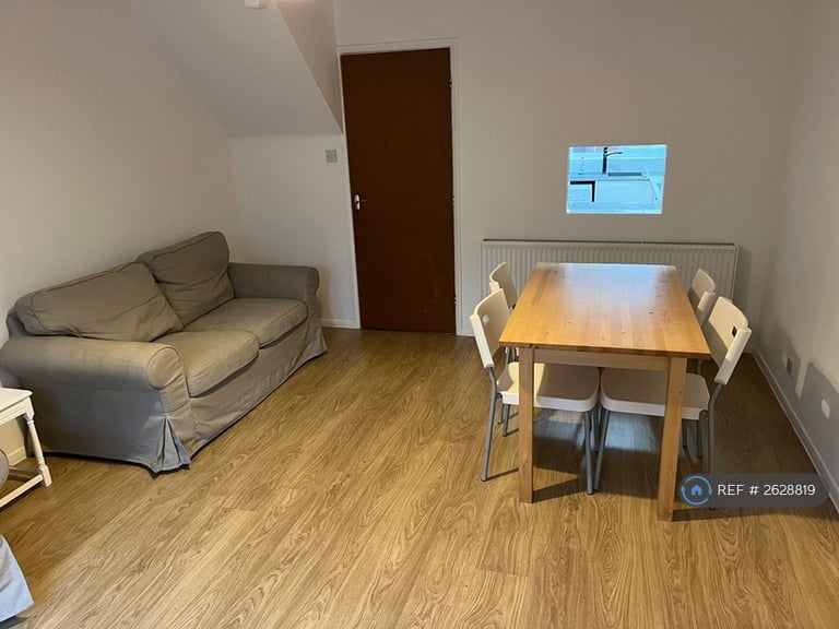 2 bedroom house in Bluecoat Close, Nottingham, NG1 (2 bed) (#2628819)