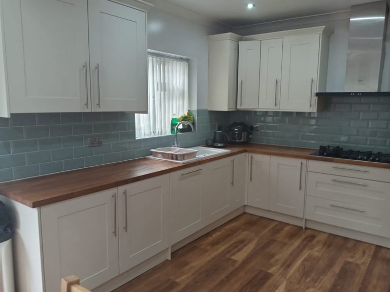 Furnished Double bedroom to rent in Hayes