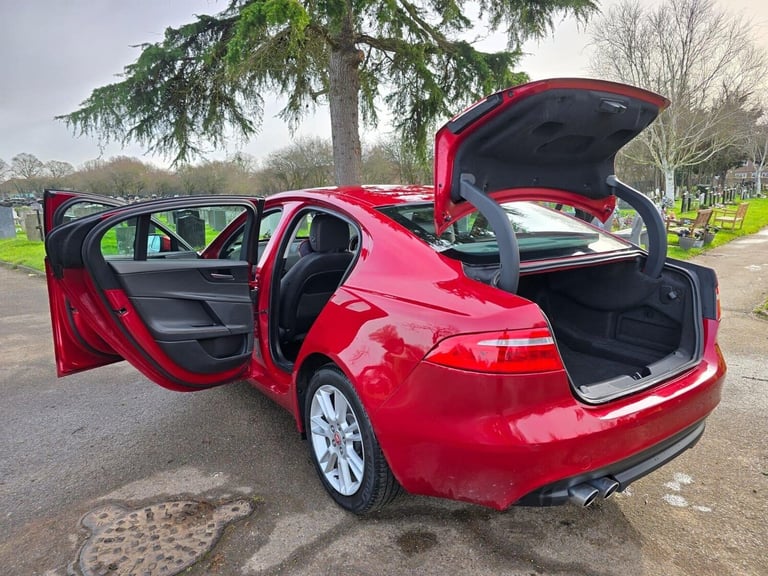 2017 Jaguar XE 2.0d Prestige Auto Euro 6 (s/s) 4dr Saloon Diesel Automatic