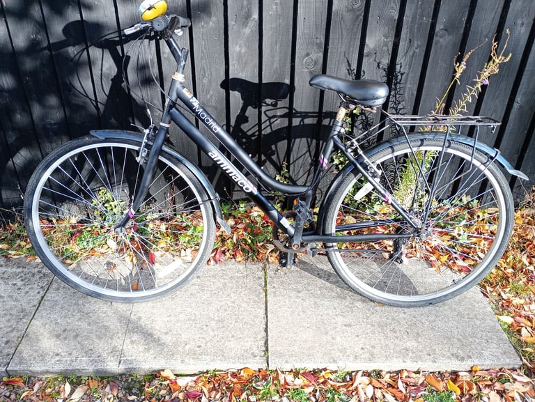 Ladies Ammoco Madrid bike, 7 speed, 18inch frame, in good condition