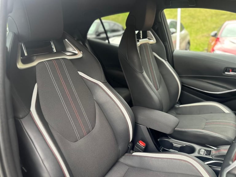 2022 Toyota Corolla 2.0 VVT-i Hybrid GR Sport 5dr CVT HATCHBACK Petrol/Electric Hybrid Automatic