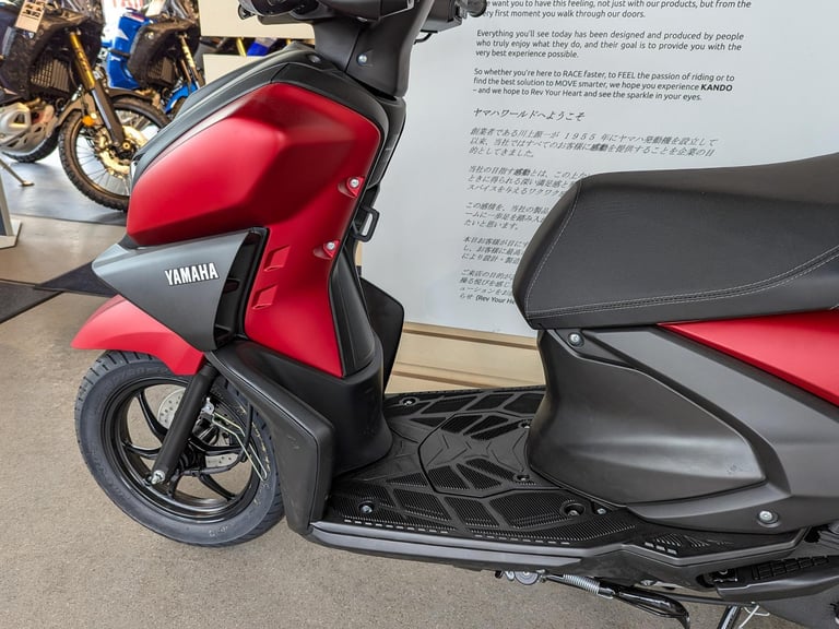 NEW Yamaha RayZR 125 Learner Legal Scooter. (Red) JUST £2,500 (No Admin Fees)