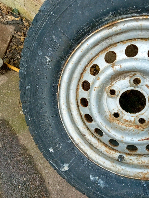 *REDUCED£25* Tyre 215 R Uniroyal
