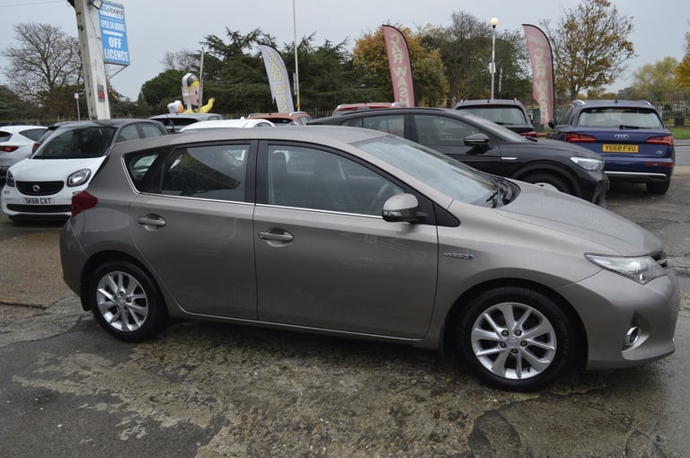 2014 Toyota Auris 1.8 VVTi Hybrid Icon 5dr CVT Auto SAT NAV ULEZ HATCHBACK Petrol/Electric Hybrid...