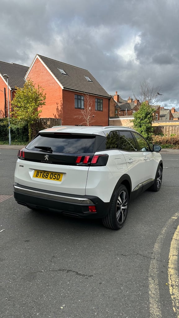 Peugeot, 3008, Hatchback, 2018, Manual, 1199 (cc), 5 doors