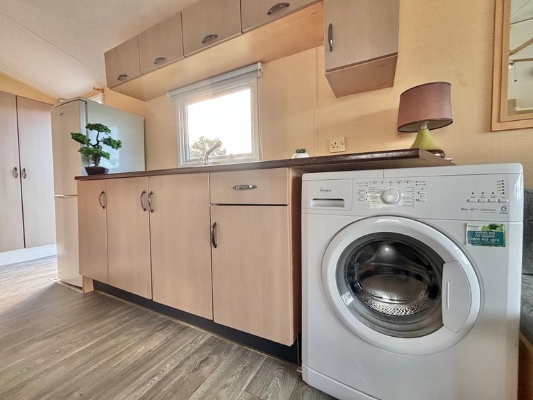 CHEAP STATIC CARAVAN FOR SALE AT BROADLAND SANDS 