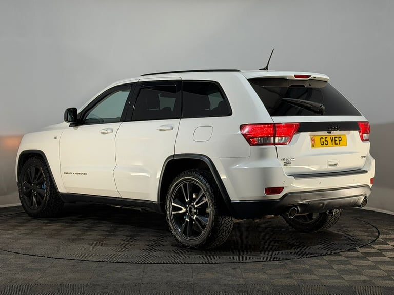 WHITE 2013 JEEP GRAND CHEROKEE S LIMITED CRD 3.0 DIESEL V6 AUTOMATIC 4WD 4X4 SUV