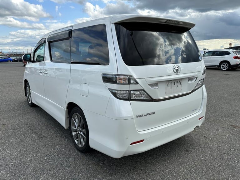 TOYOTA  VELLFIRE  CAMPERVAN MOTORHOME ~NEW 7 SPEED AUTO~4 BERTH