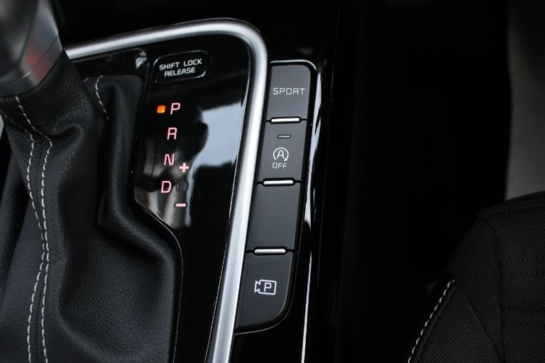 2025 Kia Ceed 1.5 T Gdi Gt Line Hatchback 5dr Petrol Dct Euro 6 (s/s) (138 Bhp) HATCHBACK Petrol ...
