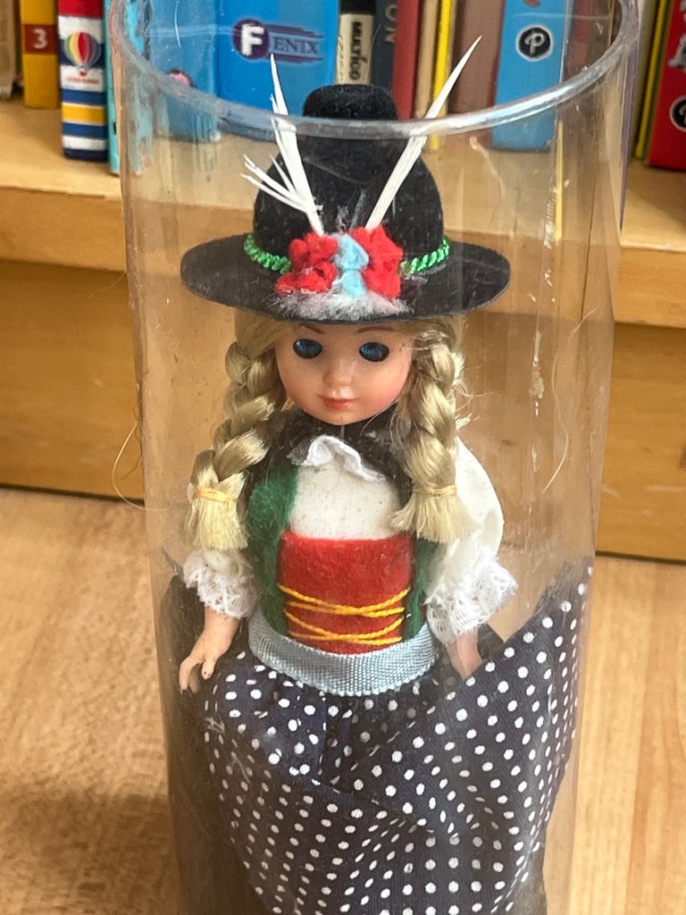 Vintage souvenir dolls 