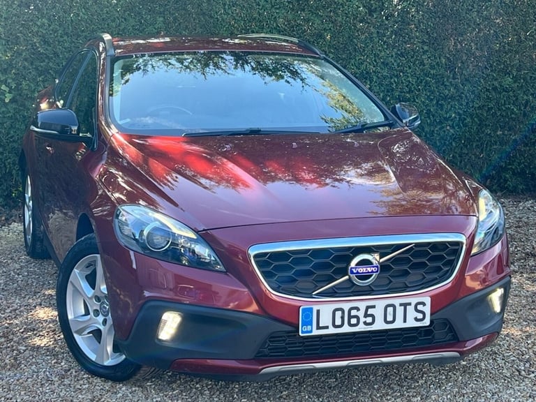 2015 Volvo V40 Cross Country 2.0 D2 Lux Hatchback 5dr Diesel Auto Euro 6 (s/s) (120 ps) Hatchback...