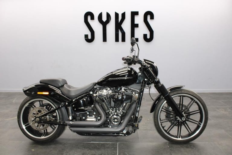 2022 Harley-Davidson FXBRS Softail Breakout 114 in Vivid Black