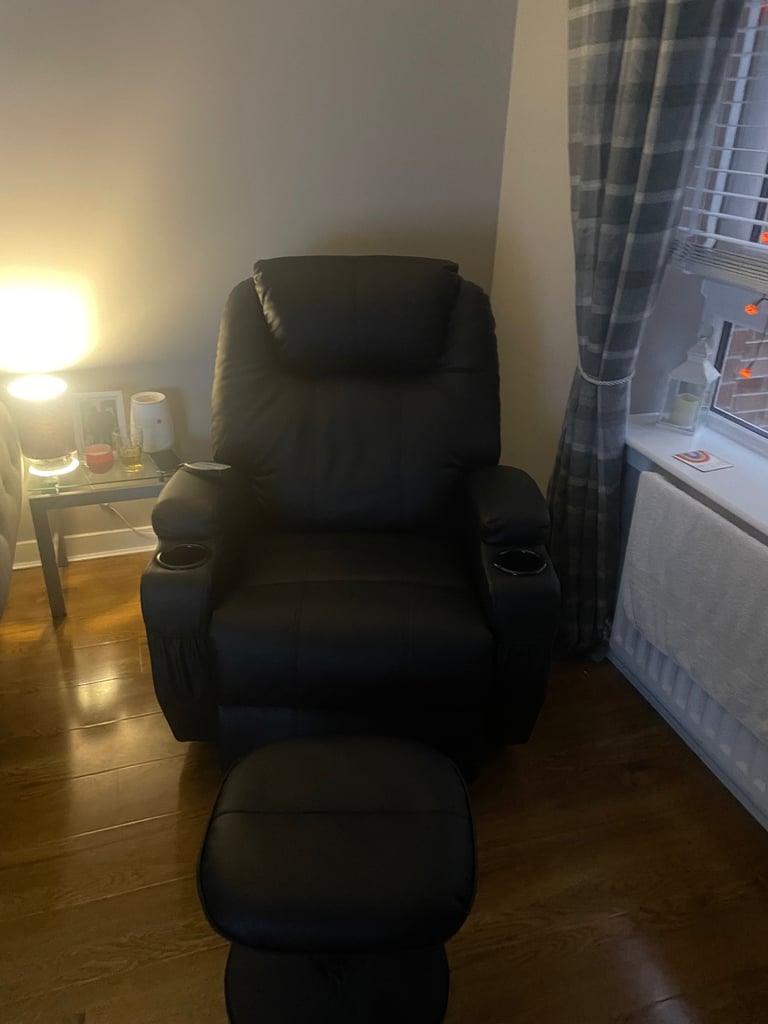 Recliner chair 