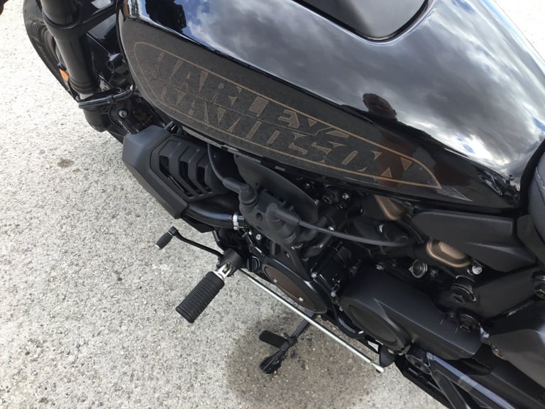 2022 Harley-Davidson SPORTSTER S RH1250S Vivid Black (22MY) HD Sportster PETROL Manual
