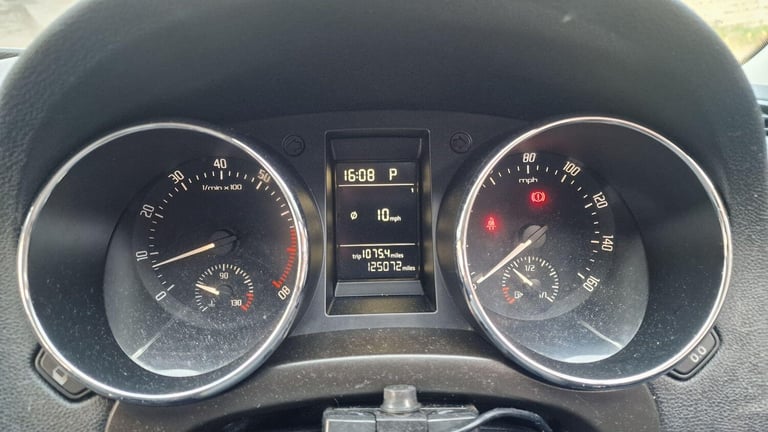 2010 Skoda Yeti 1.2 TSI S DSG Euro 5 5dr HATCHBACK Petrol Automatic