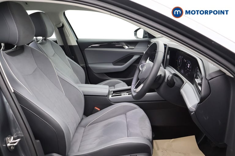 2025 Volkswagen Passat 1.5 TSI eHybrid Life 5dr DSG Estate Hybrid Automatic
