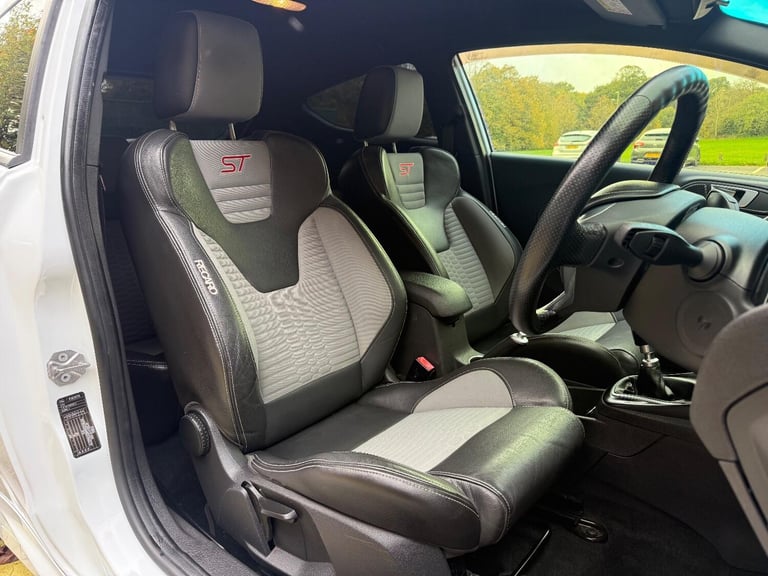 FORD FIESTA 1.6 T EcoBoost ST-2 2014