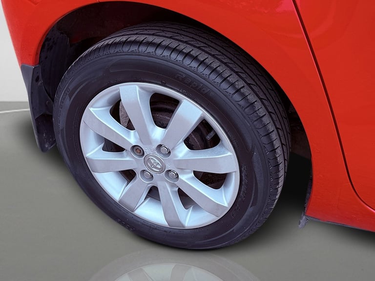 TOYOTA YARIS 1.3 Dual VVT-i T Spirit 2011