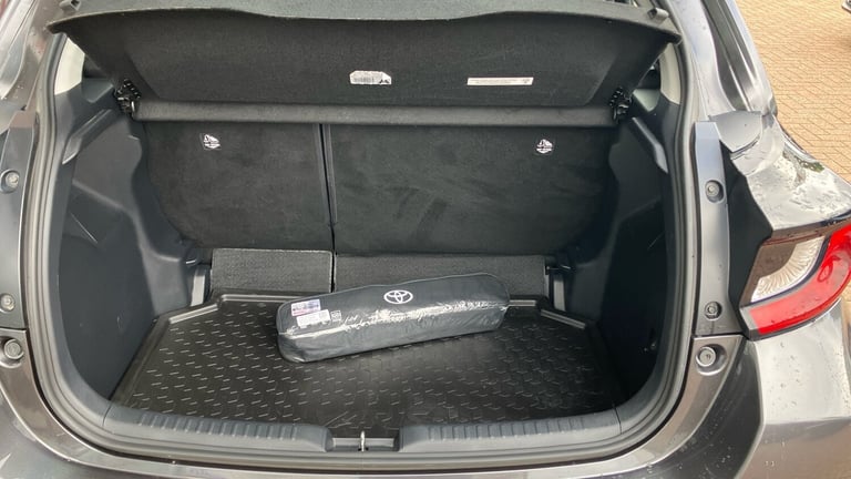 2022 Toyota Yaris 1.5 Hybrid Icon 5dr CVT Hybrid Hatchback Hatchback Hybrid Automatic