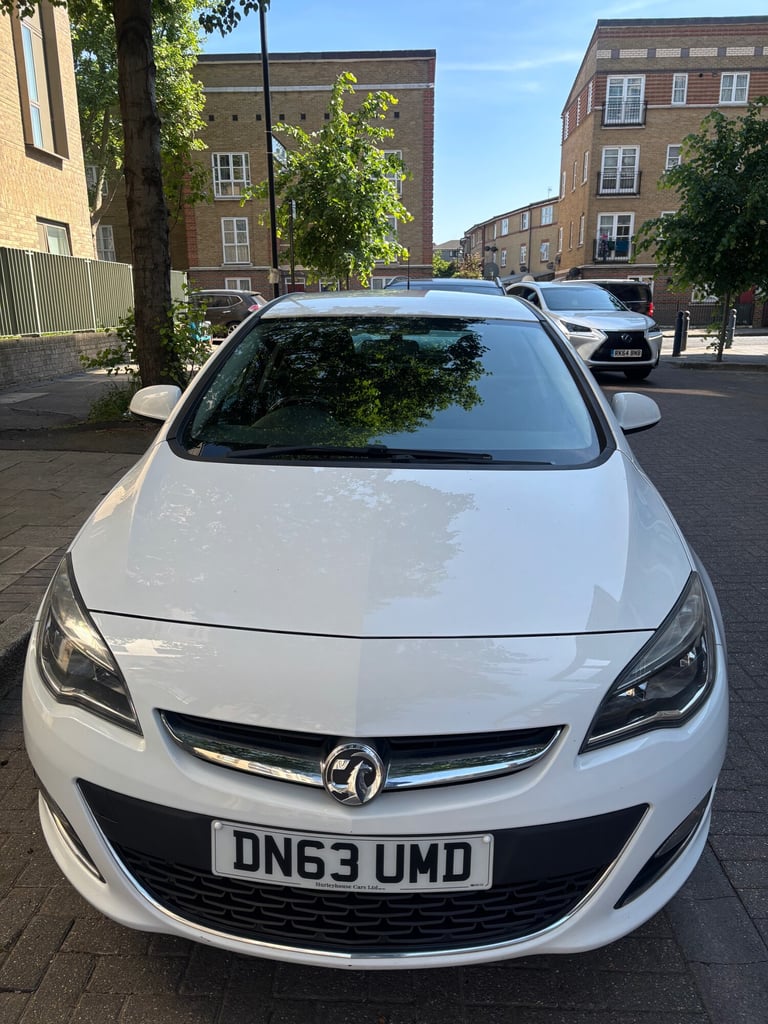 image for 2014 Vauxhall Astra 1.4T 16V SRi 5dr HATCHBACK Petrol Manual
