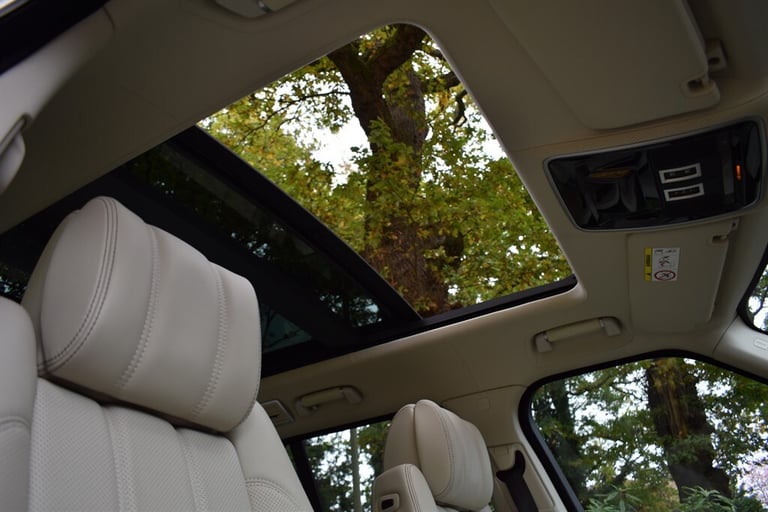 2014 Land Rover Range Rover V8 AUTOBIOGRAPHY+11 Services carried out! Estate Petrol Automatic