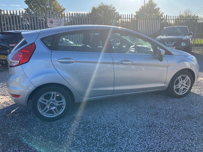 2014 Ford Fiesta 1.25 82 Zetec 5dr HATCHBACK PETROL Manual
