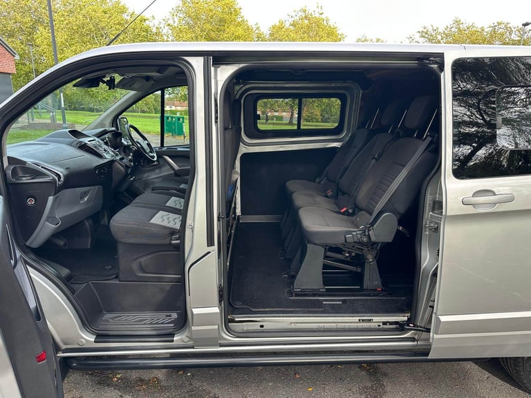 Ford, TRANSIT CUSTOM, 2.0 290 Limited LWB 6Seater Crew Van