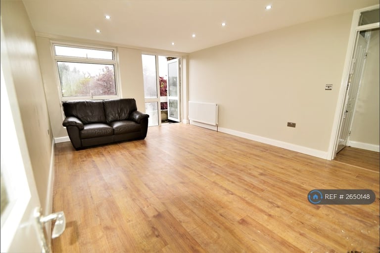 image for 2 bedroom flat in Duffield Close, Harrow On The Hill, HA1 (2 bed) (#2650148)