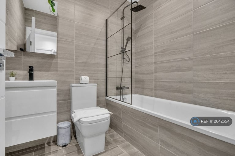 2 bedroom flat in Mount Road, London, NW4 (2 bed) (#2642654)
