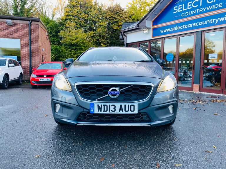 2013 Volvo V40 Cross Country 1.6 D2 Lux Nav Hatchback 5dr Diesel Manual Euro 5