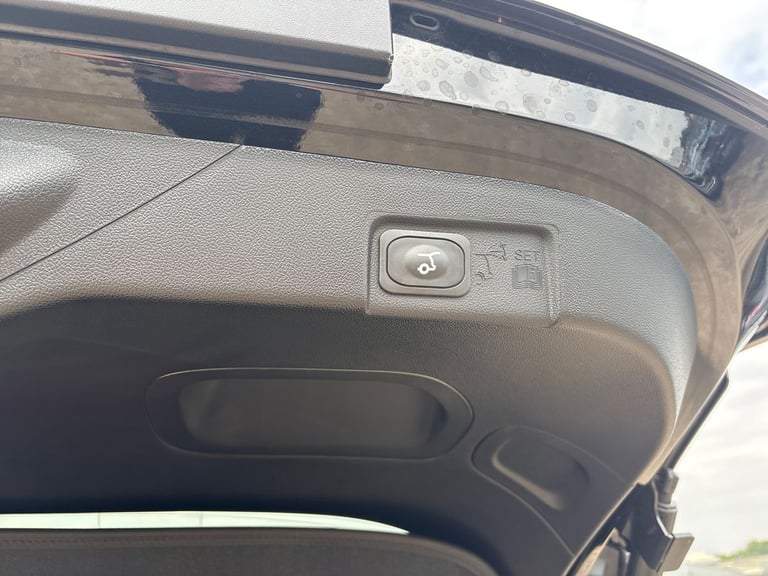 2025 Ford Puma Puma Gen-E Premium 5 Door 43 kWh Standard Range 1 Speed Automatic 5 Door ELECTRIC ...