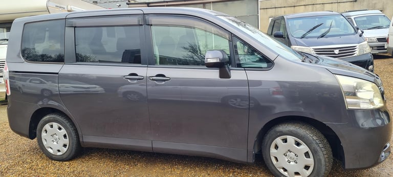TOYOTA NOAH WELCAB WITH DISABILITY / DISABLED ACCESS SEAT