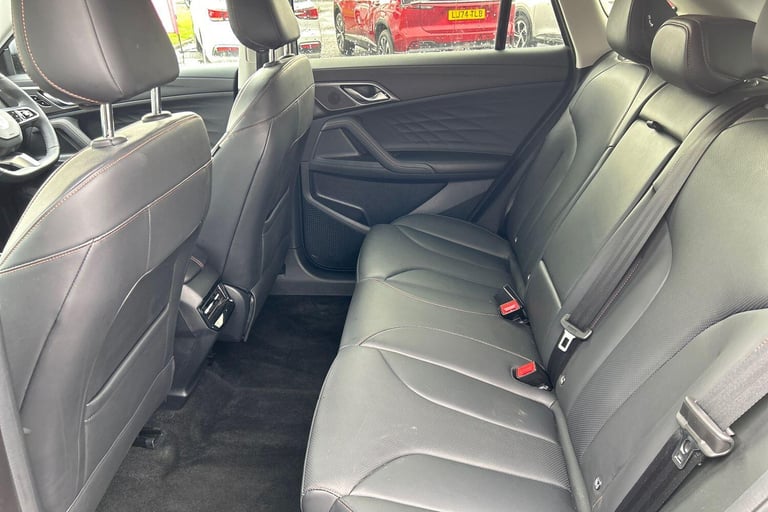 2025 MG MG HS 1.5 T-GDI Trophy 5dr ESTATE PETROL Manual